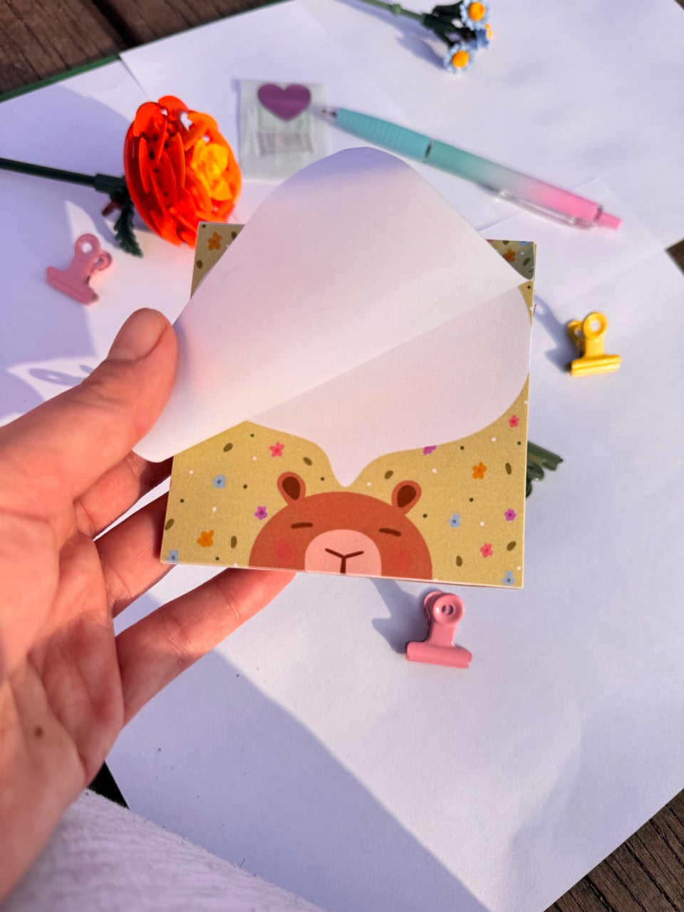 Capy-Flower Spring Bundle: 5 stickers, Smooth writing pen and Memo pad