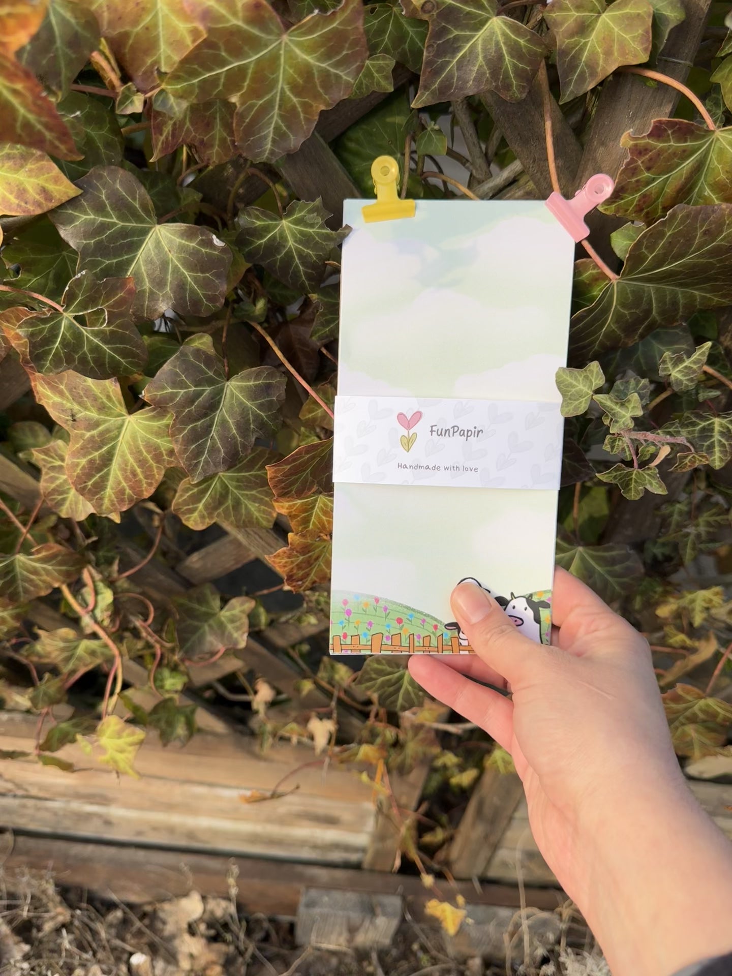 Spring Cows and flowers Bundle: pen + memopad + 5 stickers