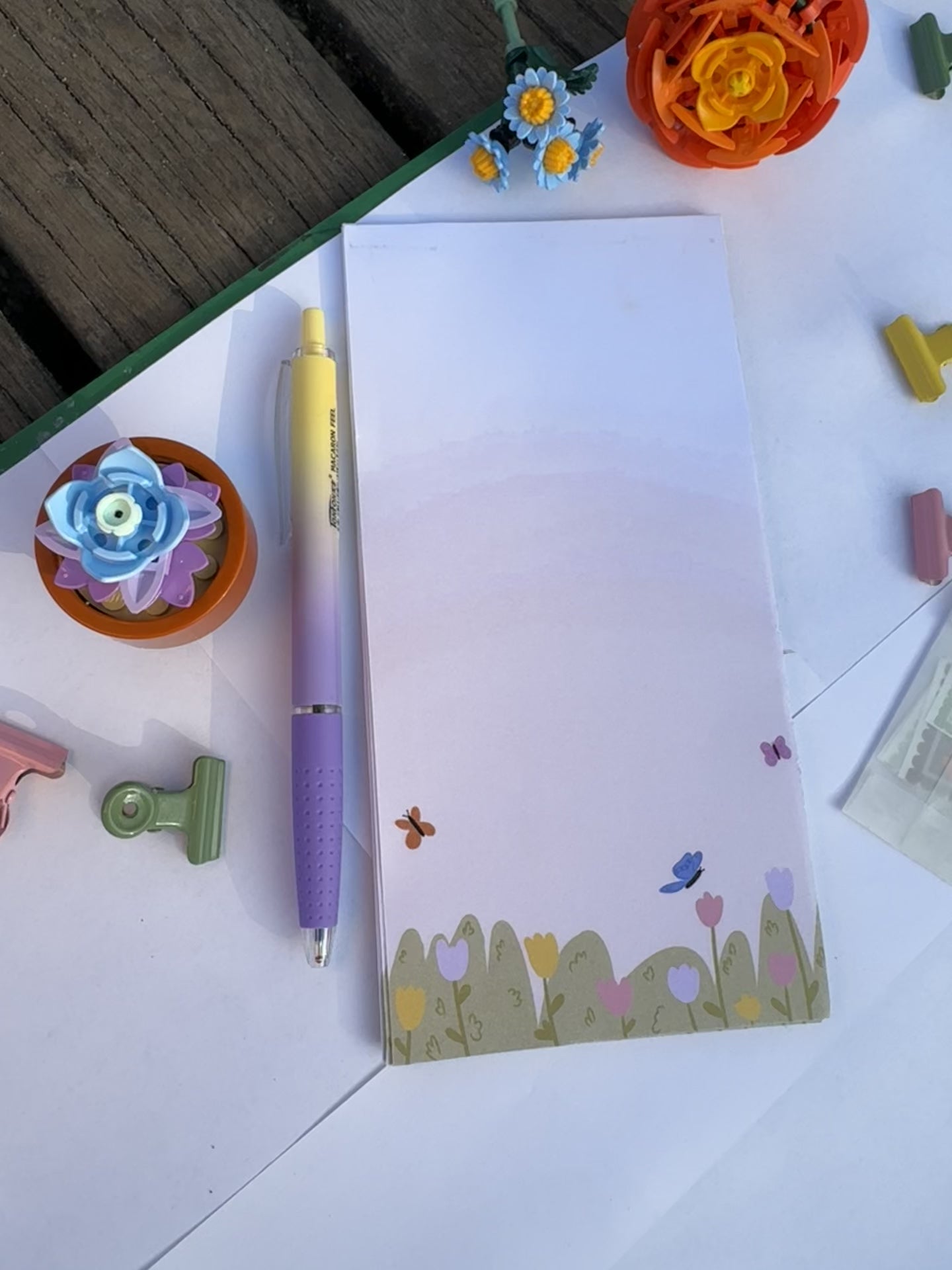 Bundle Memopad Flower Field - Spring 2026